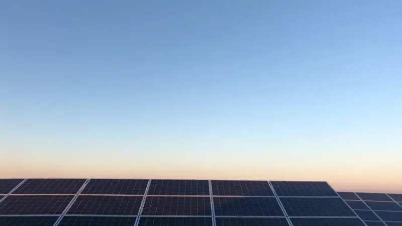 Centonovanta gigawatt di sole bastano al 2050