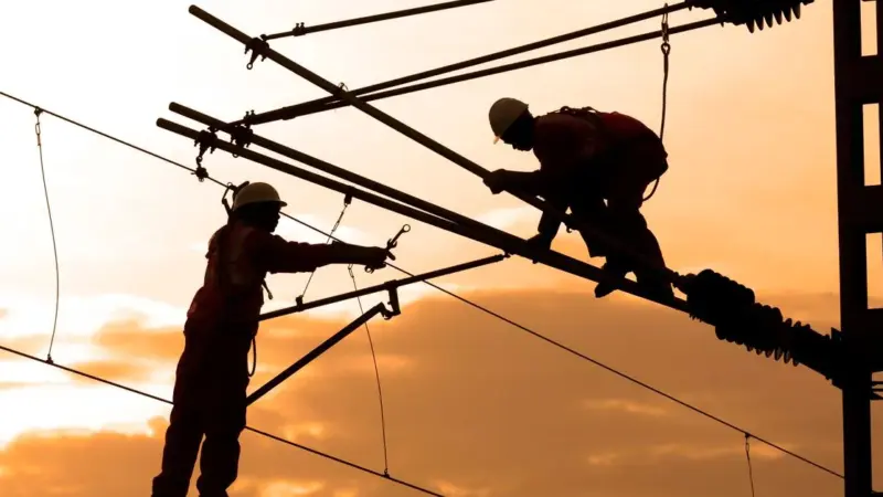 I 400 milioni senza elettricità aspettano ancora