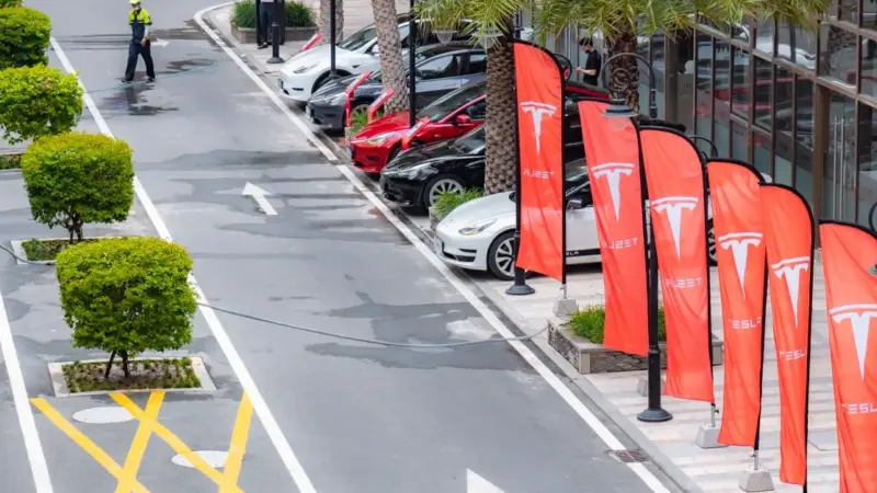 I record di BYD non bastano più a vendere