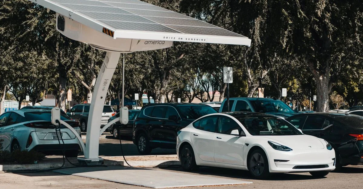 La transizione energetica viaggia a due velocità