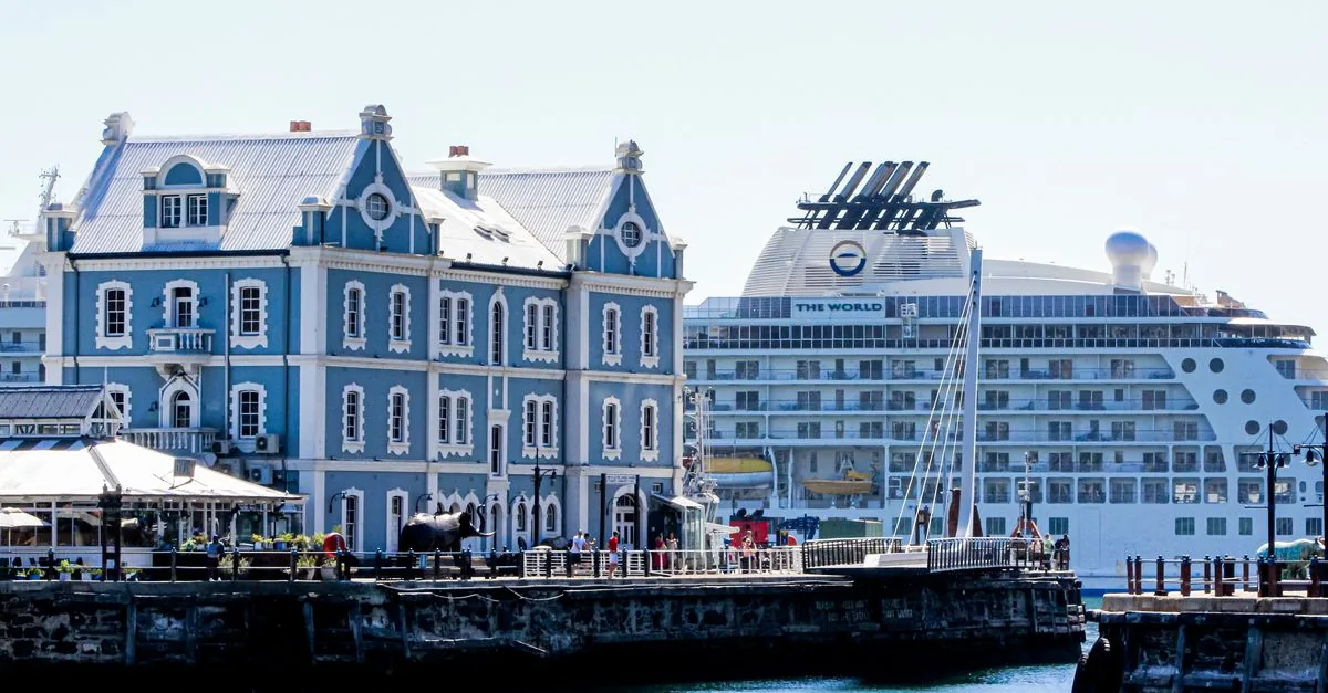Le crociere pagano la metà delle tasse degli hotel