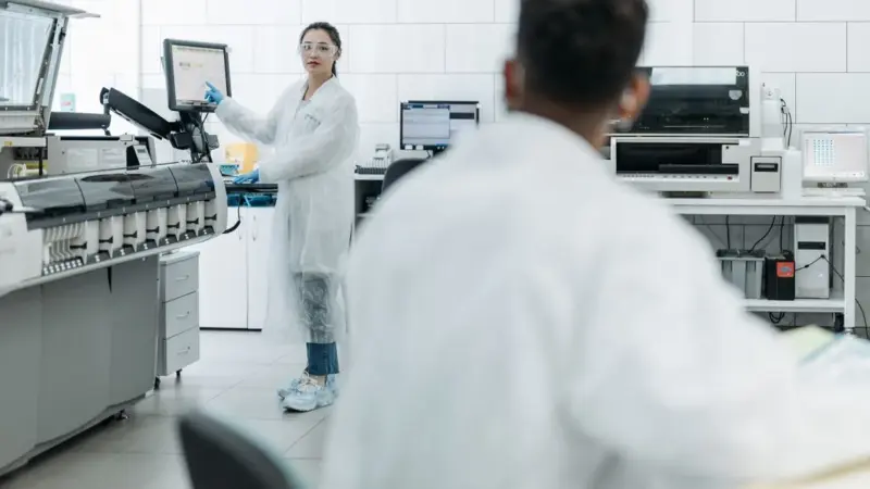 L'Europa cerca un architetto per i dati chimici