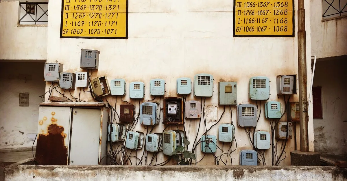 Il 12CP taglia la bolletta residenziale, ma le linee dei data center già approvate restano un conto per tutti