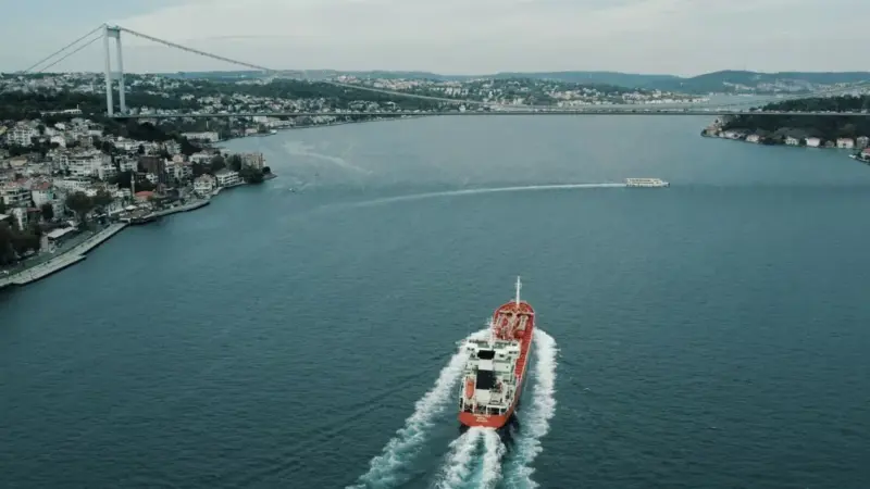 Il Golfo Persico è di nuovo coperto di petrolio