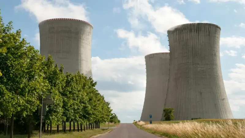Il nucleare si spegne per legge quando fa caldo