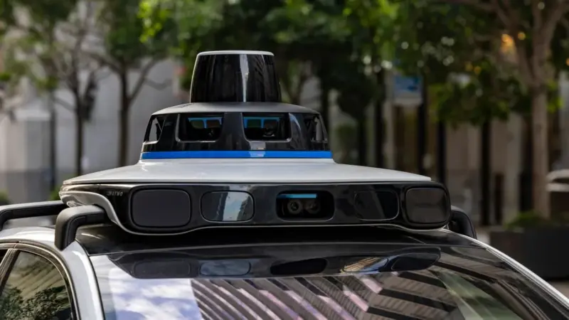 Lucid e Waymo hanno messo Tesla all'angolo sui sensori