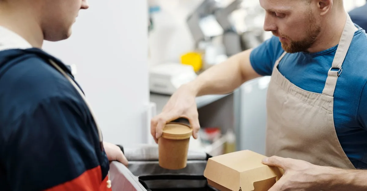 Nei fast food si può riciclare più che in casa