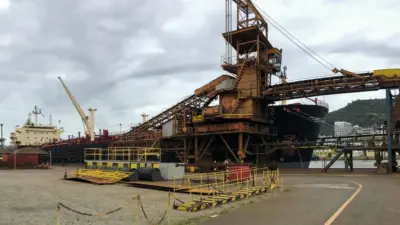 La Cina ha tagliato le importazioni di petrolio del 32%