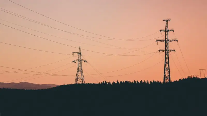 L'UE vuole elettrificare tutto, ma l'elettricità costa troppo