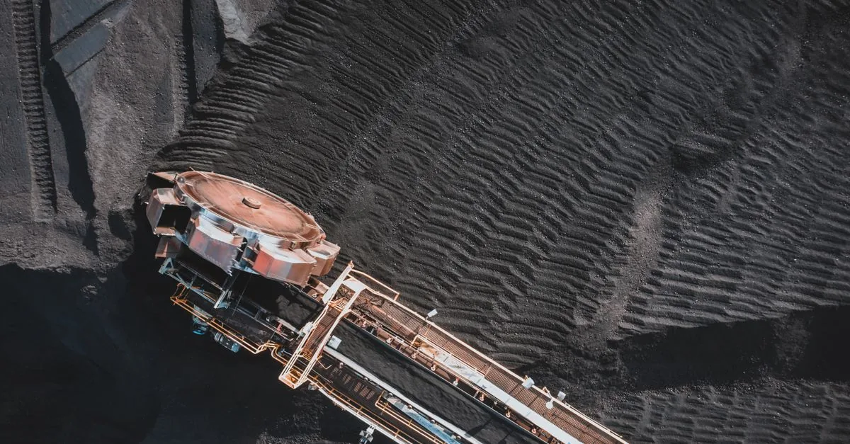 Il Sulawesi Centrale costruisce ancora carbone in zona sismica
